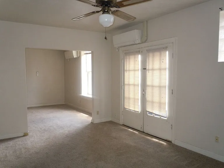 108 S Clinton St — Photo 7
