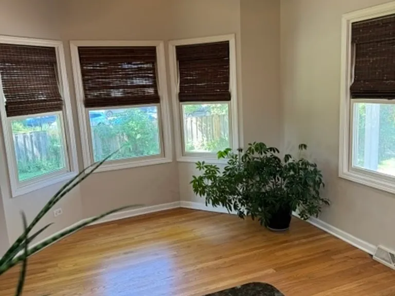 255 S Happ Rd — Photo 10