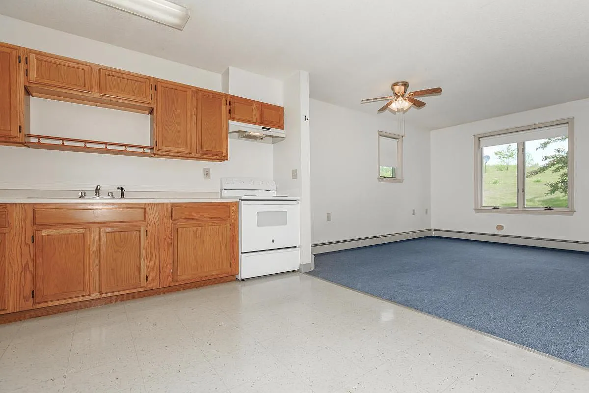 Town Hall Apartments — Photo 1
