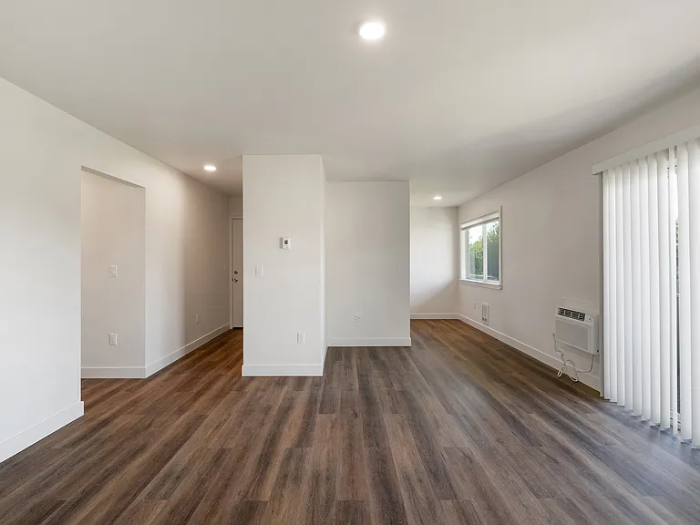 2x1 R Living Room