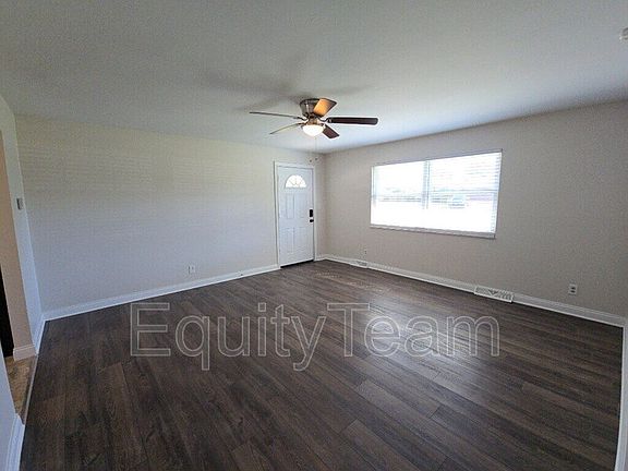 3rd image of 3521 Mary Ann Dr