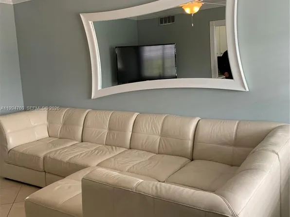 1100 Atlantic Shores Blvd APT 412, Hallandale, FL 33009