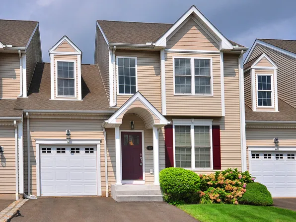 12 Bogart Lane #12, Newington, CT 06111