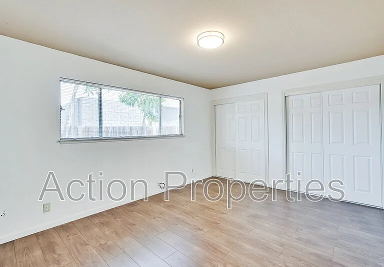 1084 Wentworth St #4 — Photo 26