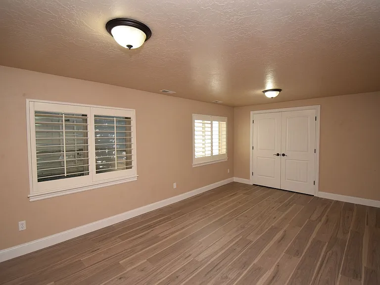 10741 S Weiss Dr — Photo 30