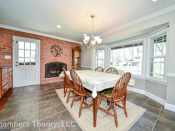 5th image of 4145 Lenox Dr