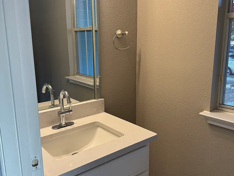 527 Red Robin Rd — Photo 9