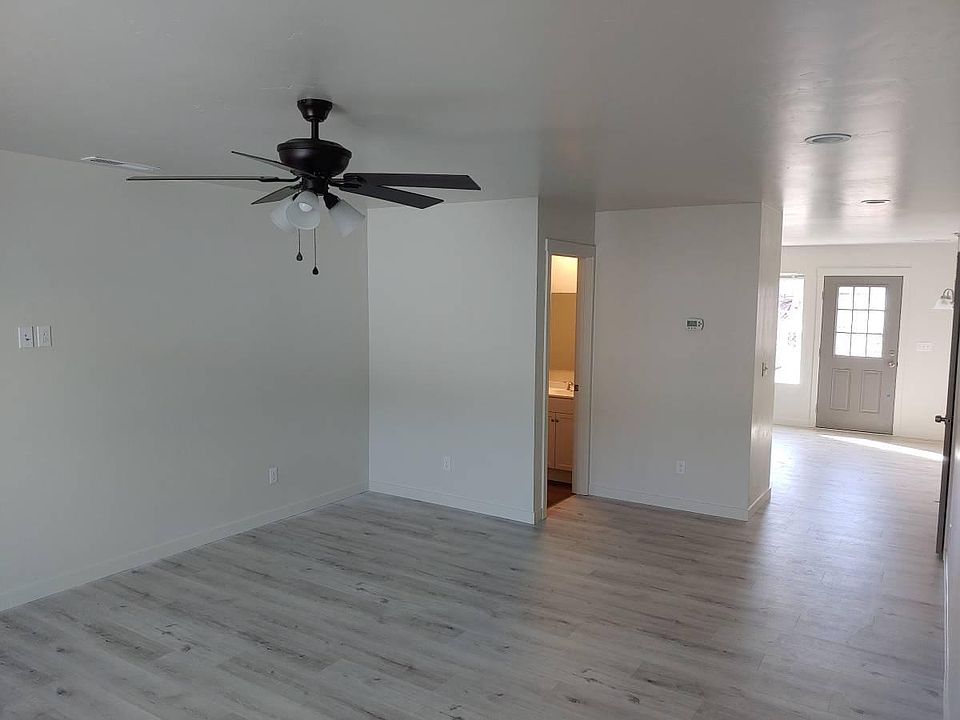 2nd image of 129 2nd Ave N #102