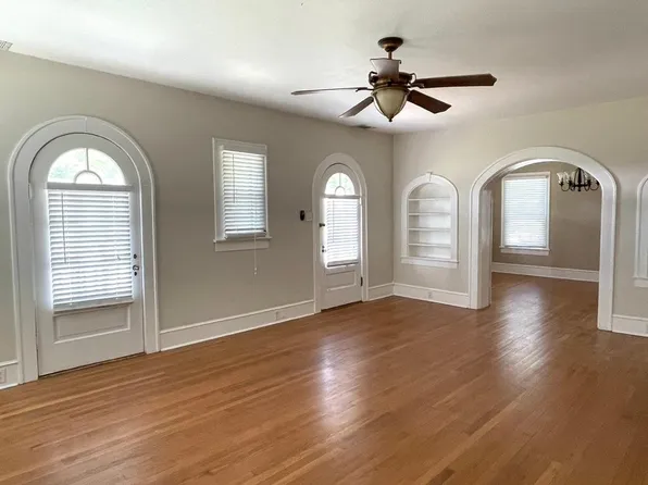 1427 N Woods St, Sherman, TX 75092