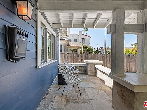 4th image of 222 N Saint Andrews Pl