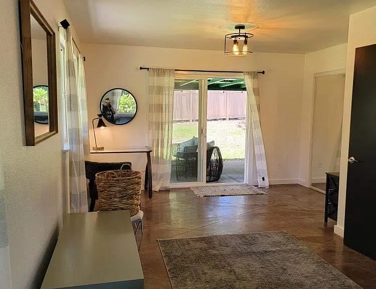 230 E Kuiaha Rd — Photo 3