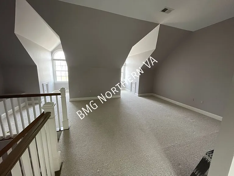 10679 Yorktown Ct — Photo 29