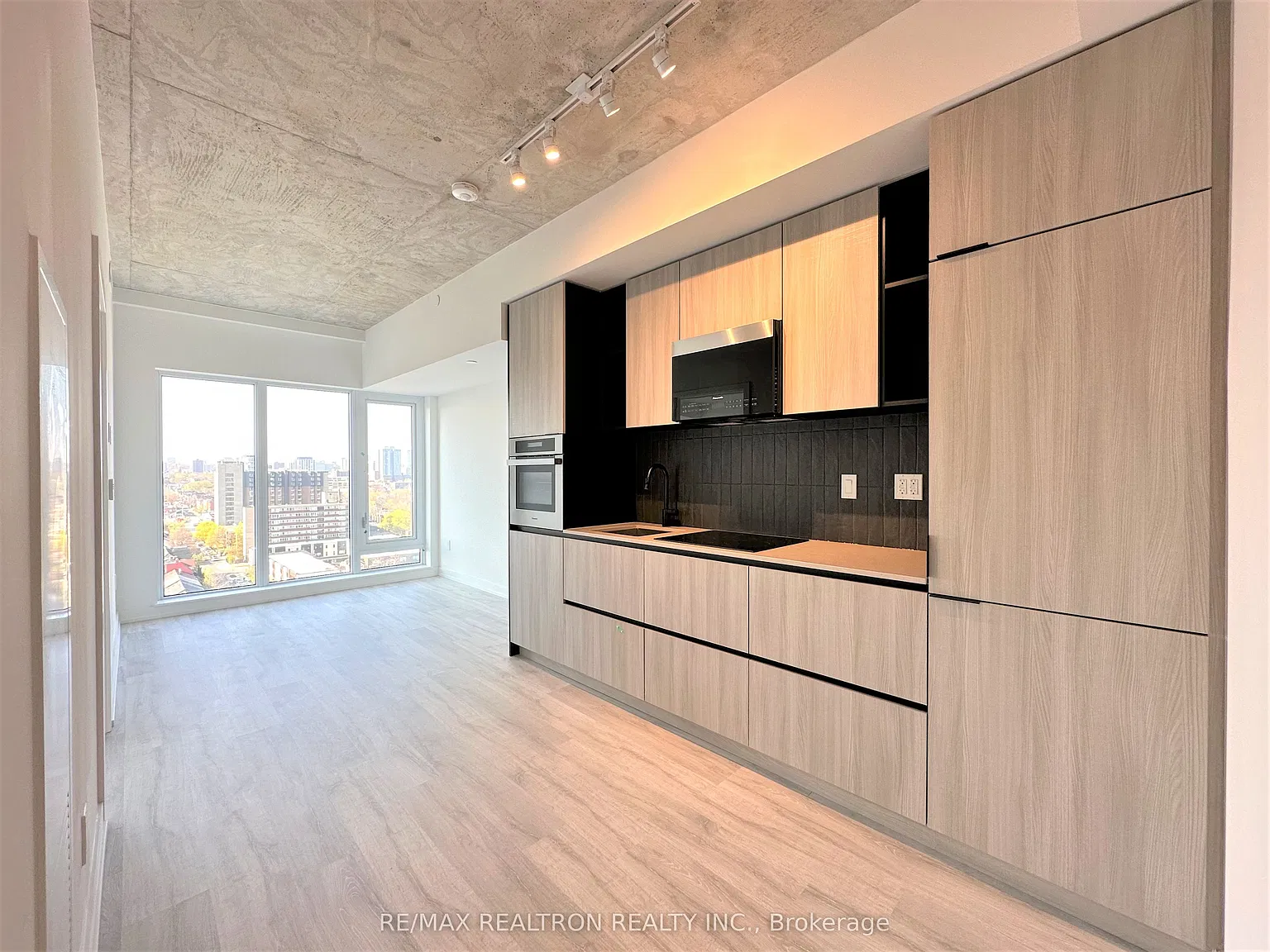 2 bed, $2,850 — Photo 3
