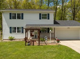 4034 Stow Rd, Stow, OH 44224