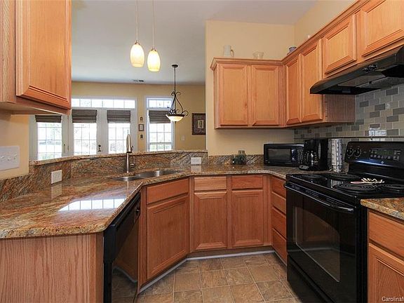 4th image of 6023 Blackheath Dr #348