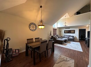 183 Legacy Park Cir, Dearborn Heights, MI 48127