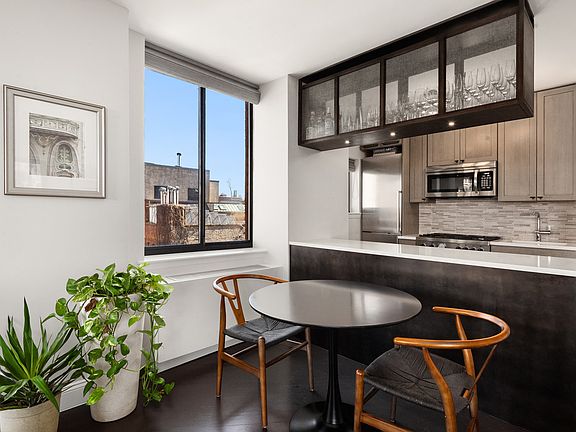 4th image of 140 Charles St APT 7C