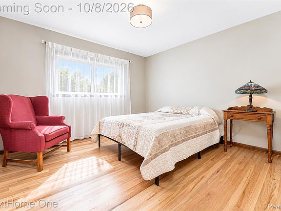 5th image of 38521 Roycroft St