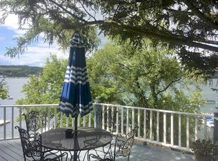 510 Sauk Trl, Fontana, WI 53125