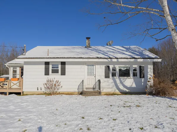1162 Farmington Falls Road, Farmington, ME 04938