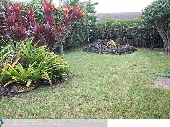 3rd image of 1907 SW 83rd Ter