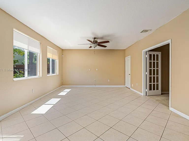 20530 NW 12th Ct — Photo 10