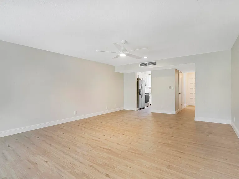 4373 Trevi Ct — Photo 6