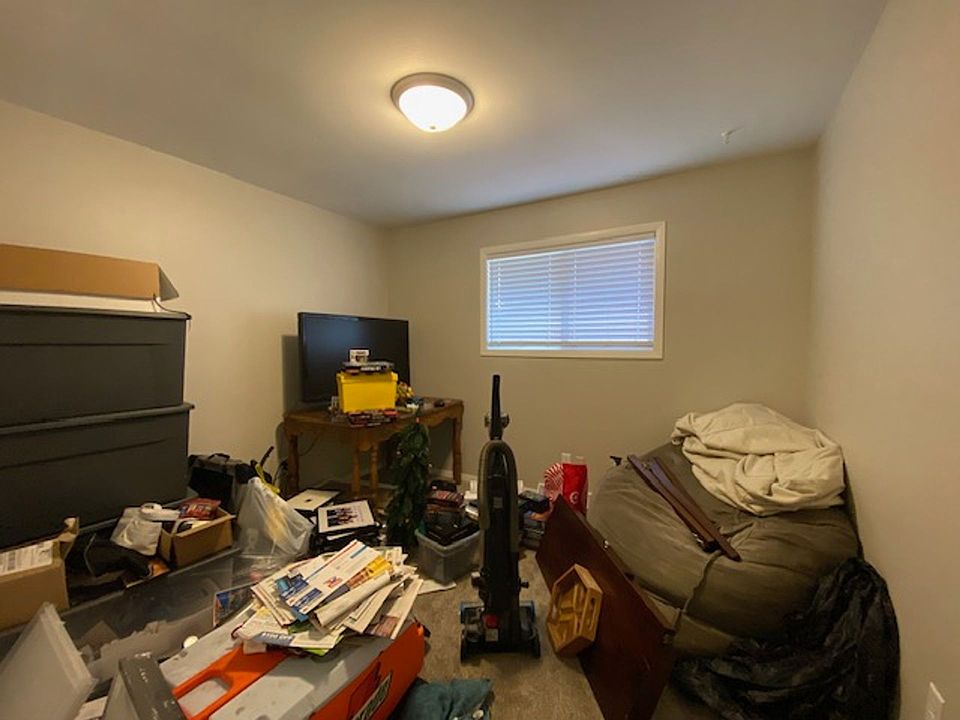 1st image of 300 Frontenac Ave