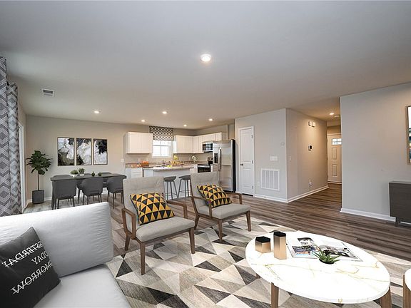 5th image of 105 Barrington Creek Dr