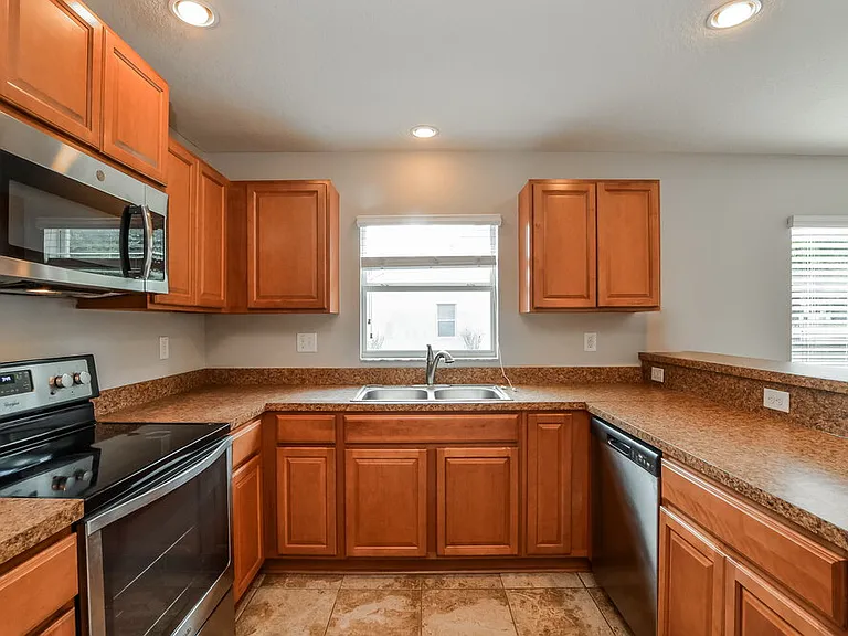 1705 Southern Oak Loop — Photo 8