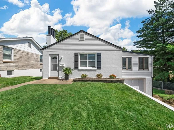 9301 Leona Ct, Saint Louis, MO 63123