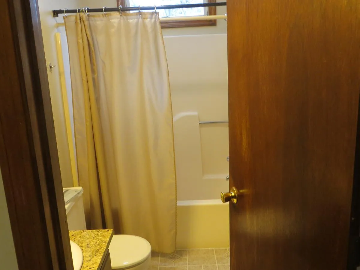 2 bed, 1.5 bath, 1050 sqft, $1,485 — Photo 4