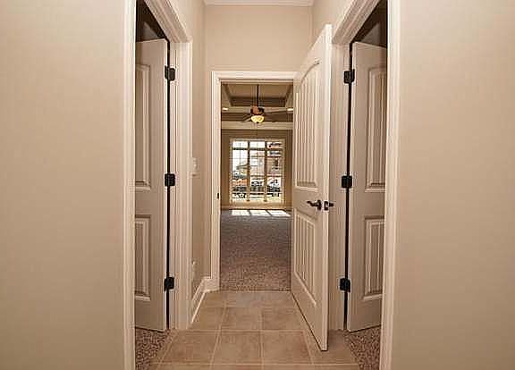 5th image of 529 Larkspur Dr