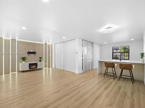 3545 Magellan Cir APT 351-5, Aventura, FL 33180