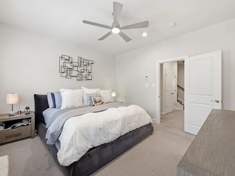 9553 Capital Ln #1 — Photo 40