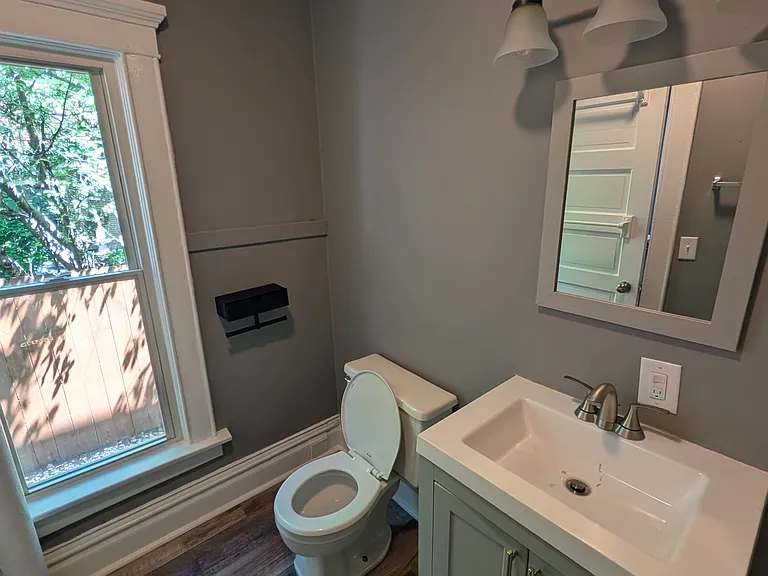 115 S Commonwealth Ave #1 — Photo 23