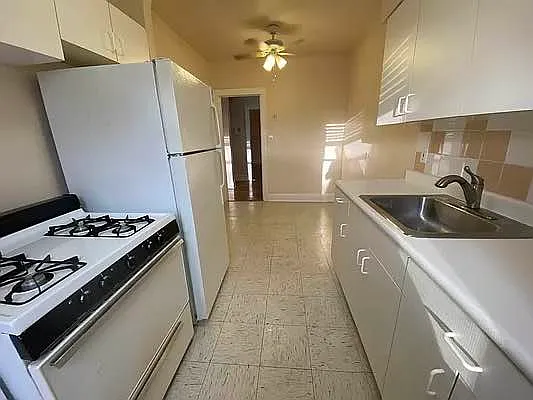 Rented by Contact Realty | media 4