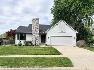 2325 Bush Hill Dr, Holt, MI 48842