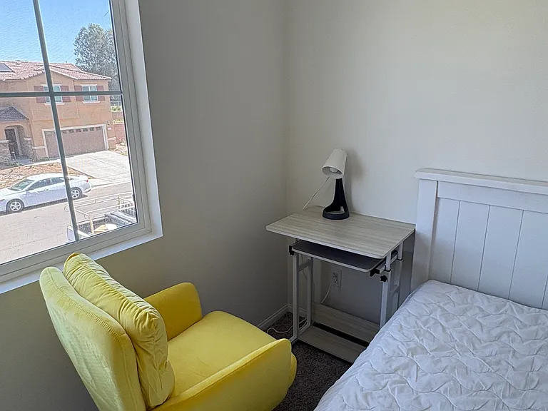 2030 Giovanna St — Photo 16