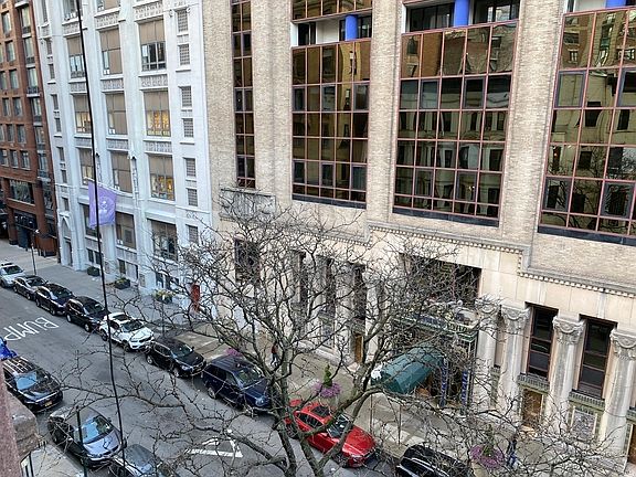 4th image of 138 W 72nd St #2A