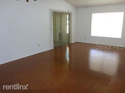 4th image of 108R Shady Oak Dr