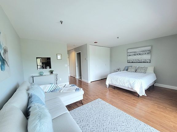 5th image of 133 Commander Shea Blvd APT 504