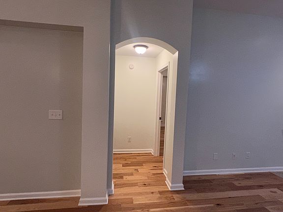 3rd image of 8825 Alderwood Way