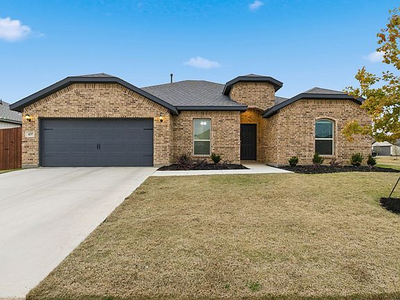 5th image of 437 Falcon Way