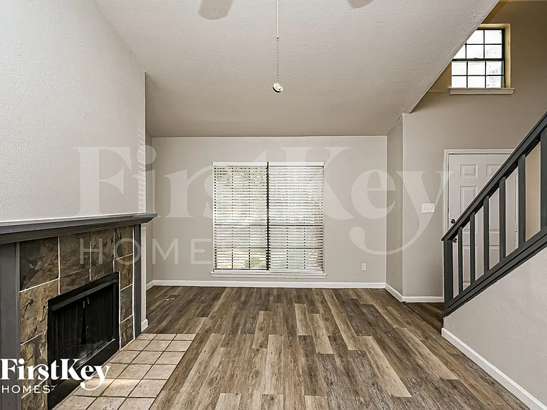 2805 Galemeadow Dr — Photo 4