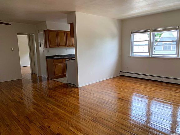 3rd image of 133 Dubois Ave APT A-12