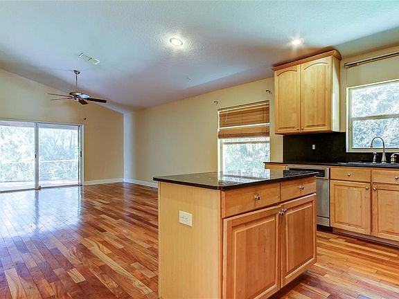 5th image of 313 Bay Arbor Blvd