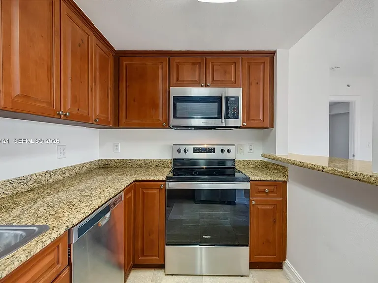 101 Sidonia Ave #404 — Photo 20