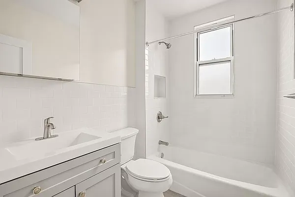 Rented by Pear NYC LLC | media 19