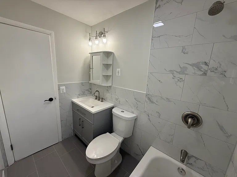 691 9th St #2 — Photo 90